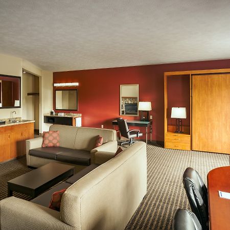 Wyndham Garden Anchorage Airport Hotel Bagian luar foto