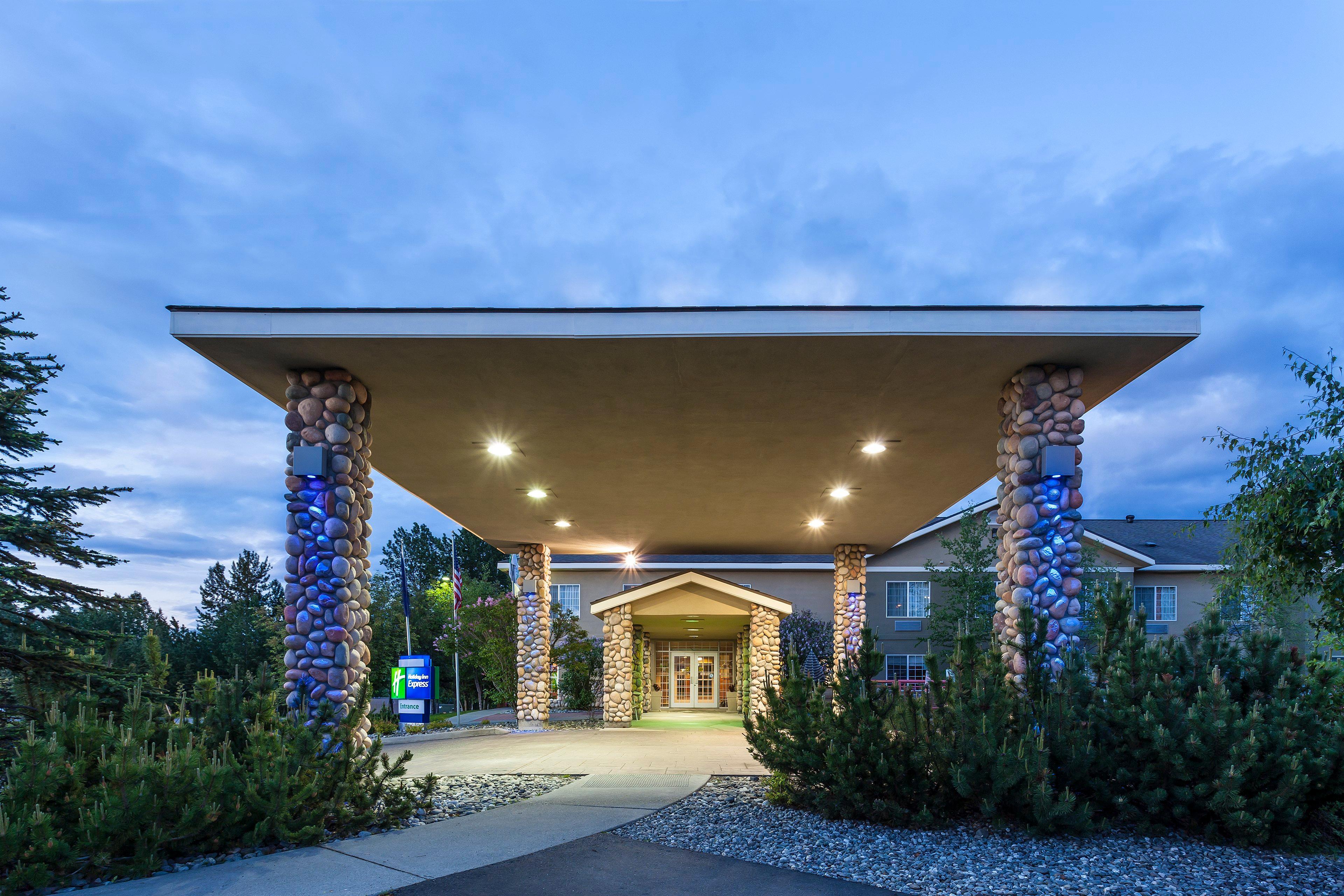 Wyndham Garden Anchorage Airport Hotel Bagian luar foto