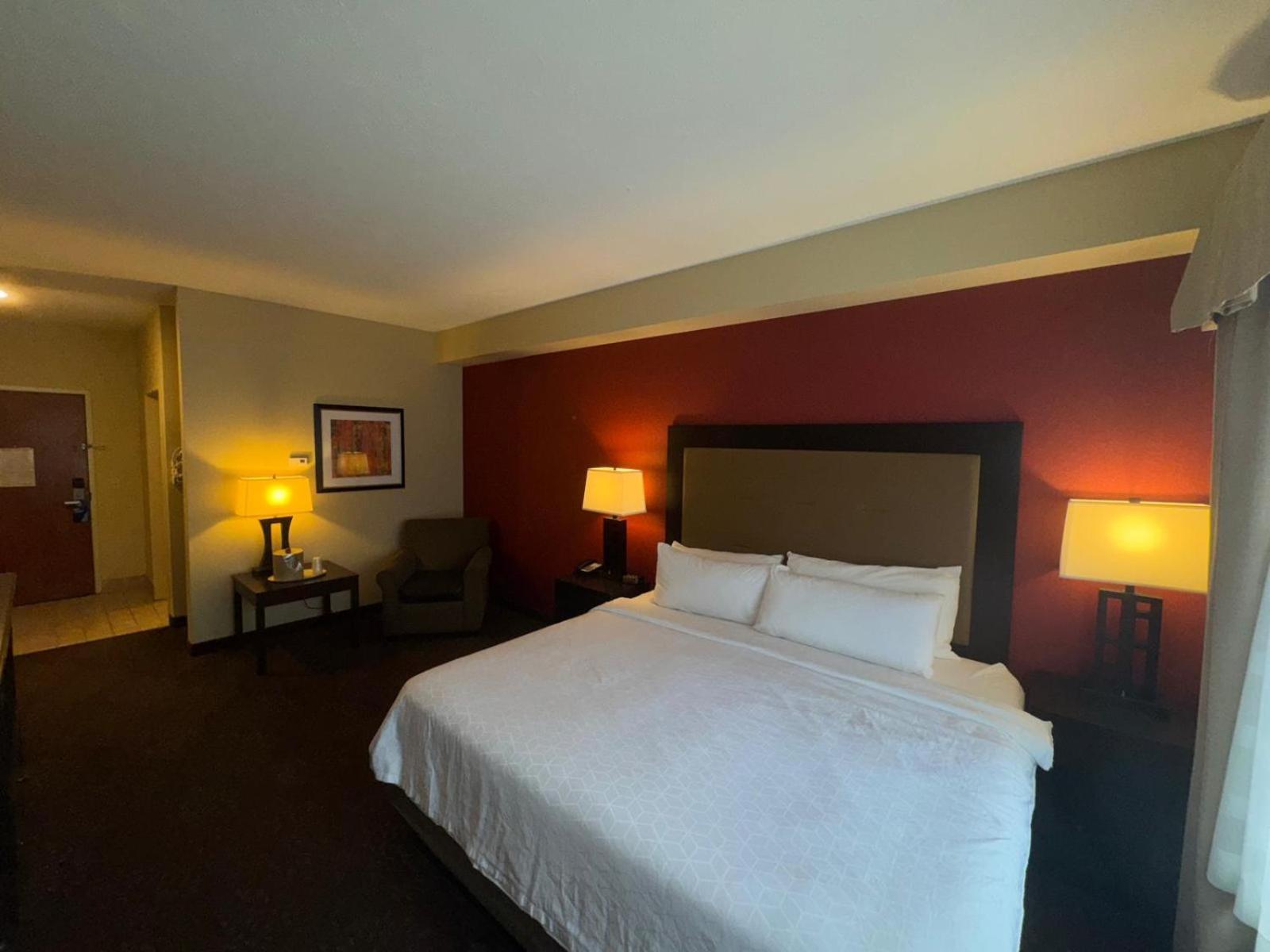Wyndham Garden Anchorage Airport Hotel Bagian luar foto