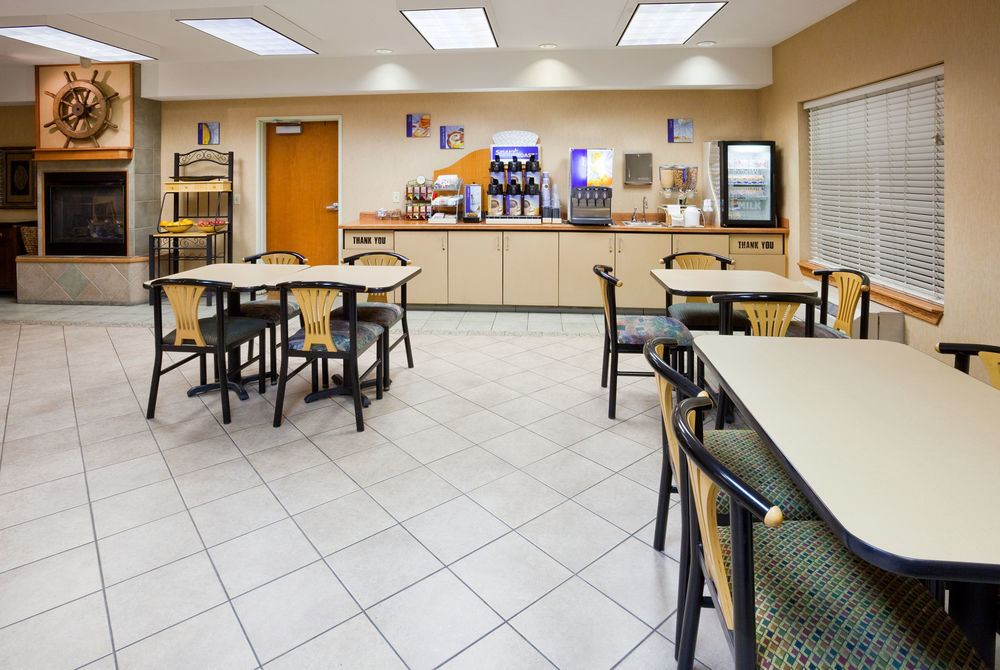 Wyndham Garden Anchorage Airport Hotel Restoran foto